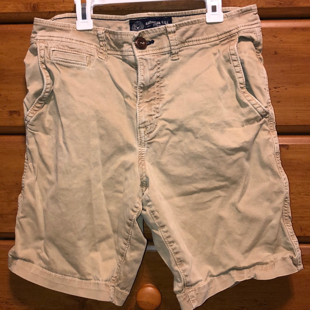 American Eagle tan khakis